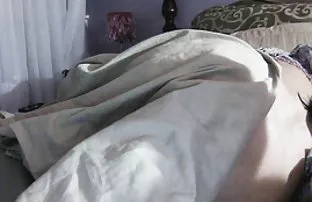 XXX యువ తెలుగు అమ్మాయి ardently masturbates on webcam
