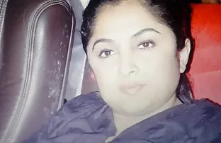 XXX రెండు అద్భుతమైన అందగత్తె జంపింగ్ పురుషాంగం