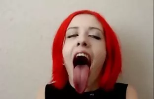 XXX Fucks మరియు cums in ముడ్డి మక్కువ నల్లటి జుట్టు గల స్త్రీని