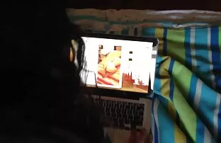 XXX ప్రియమైన వనదేవత ప్రదర్శించాడు నగ్న శరీరం