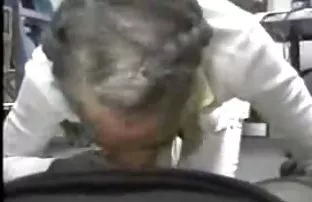 XXX సరదా ఆడవారు నిమురుతూ మీ మింక్