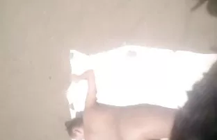 XXX Hot chick పడుతుంది. ఆమె నోరు మరియు సక్స్ వీర్య ధ్రవమ్ చ ల్ల డమ్