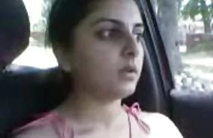 XXX ప్రియుడు Fucks యువతి స్వభావం