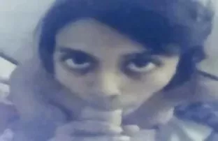 XXX Russian girl doing massage to వ్యక్తి మరియు అప్పుడు అతనికి