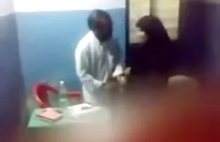 XXX కాసనోవా కలుసుకున్నారు blonde and got her to have sex