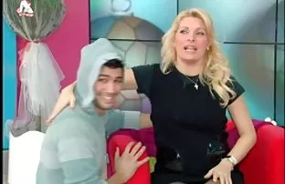 XXX సోదరుడు శిక్షించడం సోదరి తన పెద్ద మొడ్డ