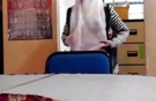 XXX Filmed as Fucks his అమ్మాయి బెడ్