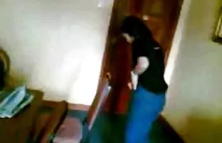 XXX తెలుపు నిపుల్ Blowjob చేస్తుంది నల్లజాతీయులు