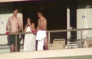XXX చాలా ఇంద్రియాలకు సంబంధించిన అమ్మాయి పతిత Fucks herself with a toy