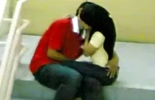 XXX అద్భుతమైన నోటిలో సెక్స్ రతి యువ రష్యన్ జంటలు